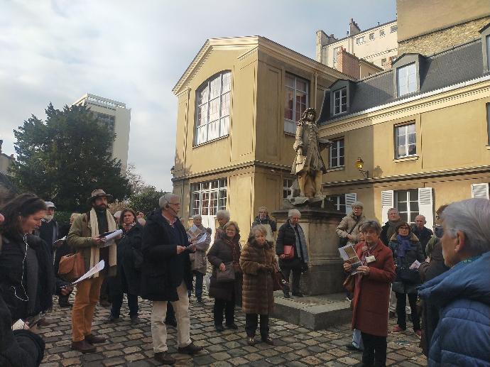 Jacques Moulin pendant la visite (SFA, sortie parisienne du 11 février 2023)