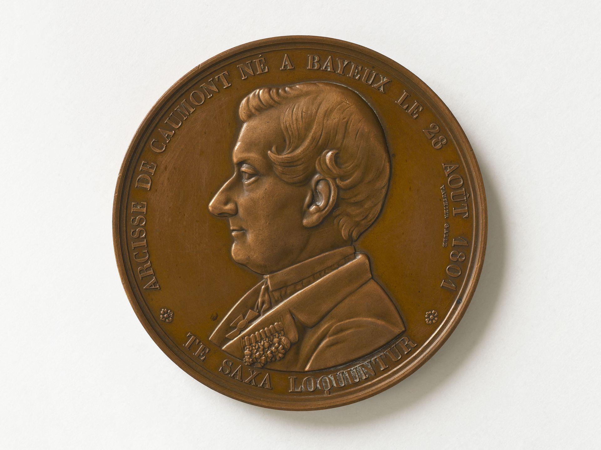 Arcisse de Caumont (1801-1873) Portrait par Xénophon Hellouin, 1877, collection du musée de Normandie à Caen. Photo : Martine Seyve.